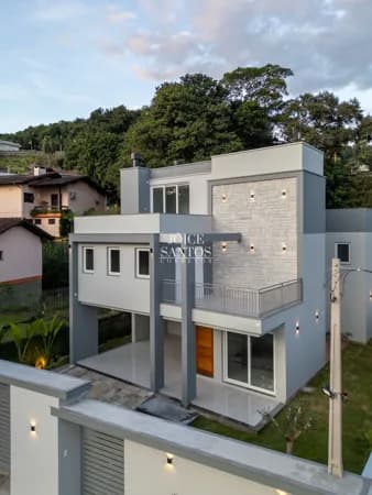 🏡 Residência de Alto Padrão com Vista Panorâmica – Bairro Viaduto, Igrejinha 🌄