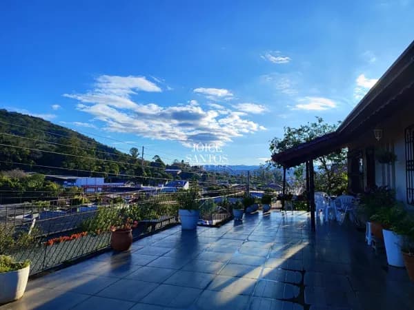 🏡 Casa ampla com sala comercial no bairro Viaduto – Igrejinha/RS