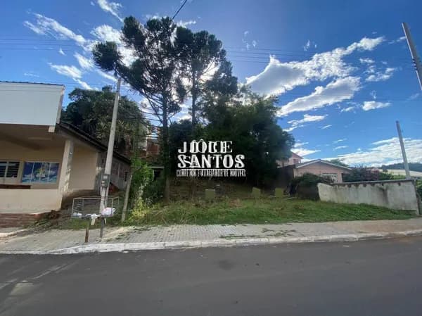 Terreno à venda no bairro Centro em Três Coroas/RS
