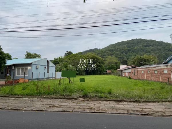 Terreno à venda no bairro Centro em Três Coroas/RS