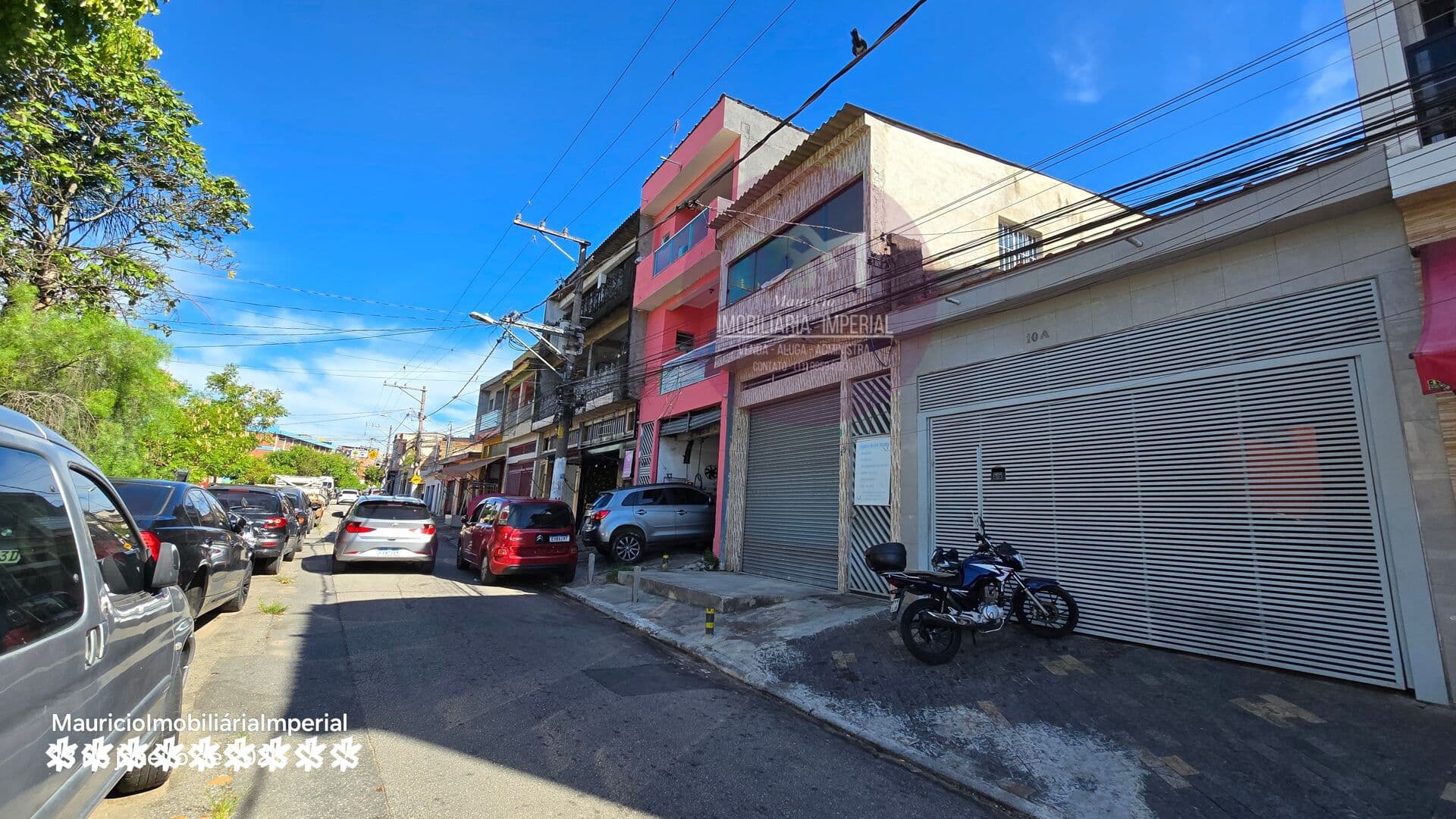 Salão Comercial com banheiro perto de diversos comércios e feira livre aos domingos.