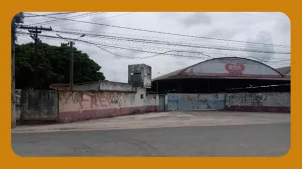 PRÉDIO Nº 733 NA AV. JORNALISTA EDSON RÉGIS, IBURA, RECIFE/PE.