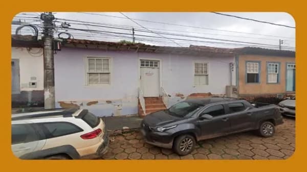 CASA RESIDENCIAL, NA RUA MANOEL CAETANO, 175, CENTRO, PARACATU/MG
