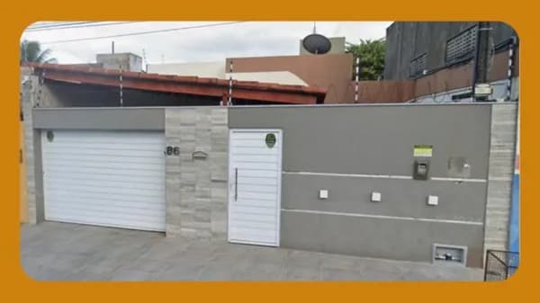 CASA NA RUA SUBOFICIAL FARIAS, 86, MONTE CASTELO,PARNAMIRIM/RN.