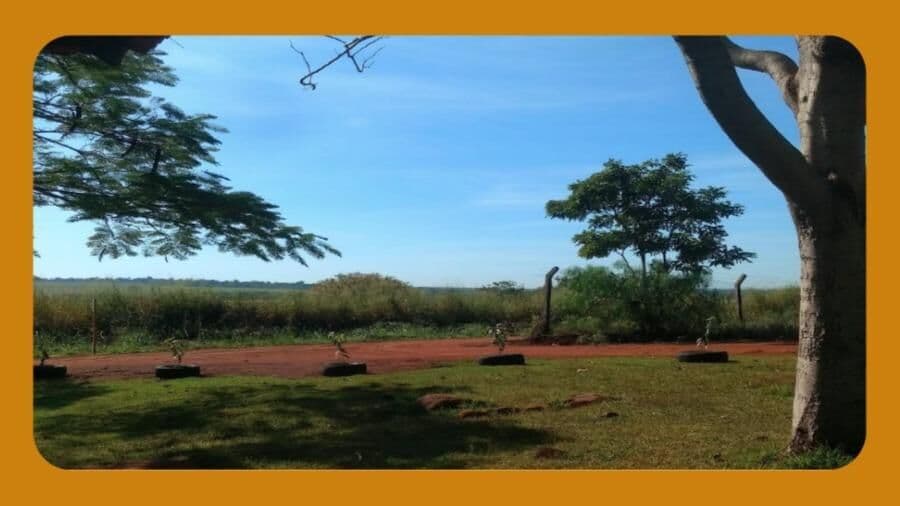 ÁREA DE TERRAS MEDINDO 706,45M², CONSTANTE DO LOTE B-1-1, NO CONDOMINIO PEDRA PRETA, EM CENTENÁRIO DO SUL/PR.