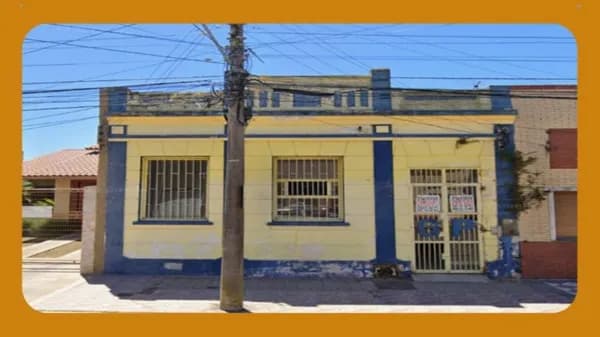 CASA, NA RUA ANDRADE NEVES N° 363, NO MUNICÍPIO DE RIO GRANDE/RS