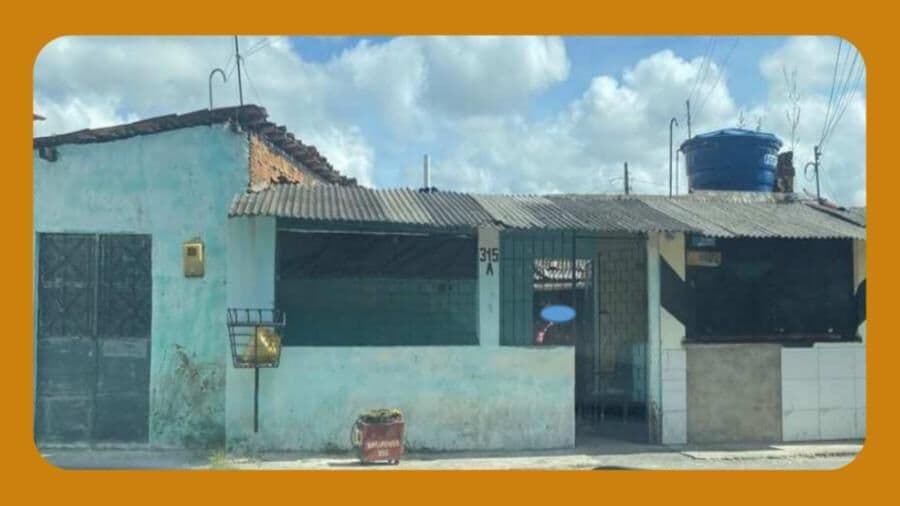 CASA, SITUADA NA RUA DO ARAME, Nº315, NA CHÃ DA JAQUEIRA, EM BEBEDOURO, MACEIÓ/AL.
