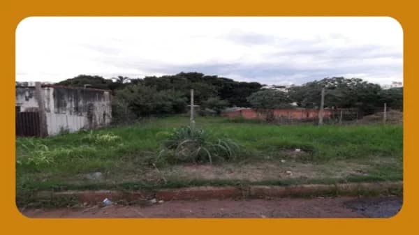 LOTE DE TERRENO SEM BENFEITORIAS, À AVENIDA CAROLINA DENADAI VICTORELLI, DESIGNADO SOB Nº 2-M DA QUADRA 2, LOUVEIRA/SP