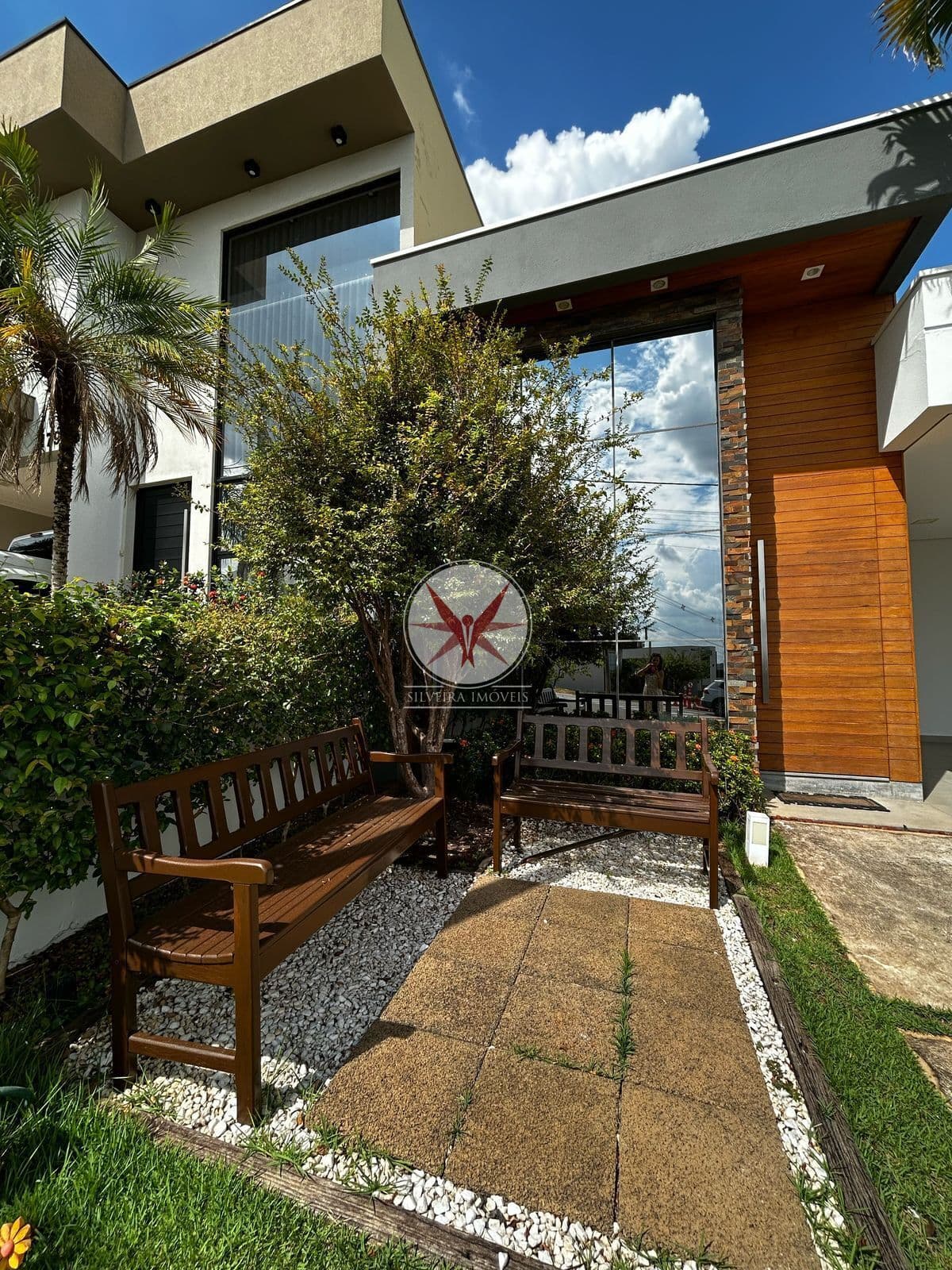 Casa no condominio Viena