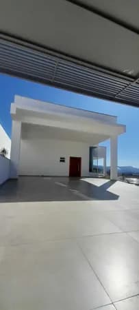 Casa em Vargem - Centro