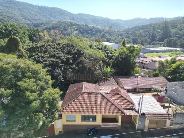 Fazenda/Sítios/Chácaras em Vargem - Centro