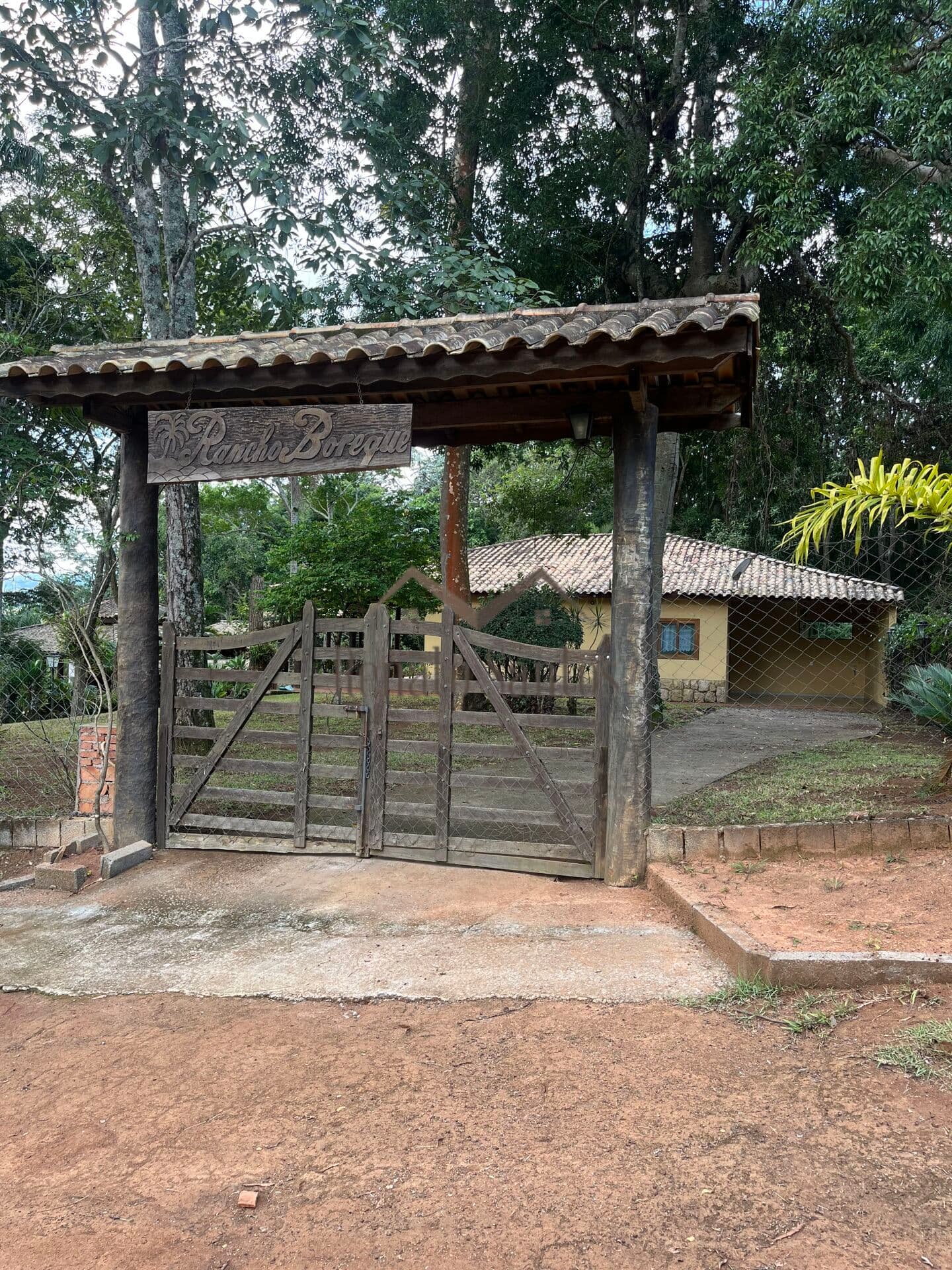 Fazenda/Sítios/Chácaras em Vargem - Centro