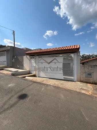 Casa em Vargem - Centro