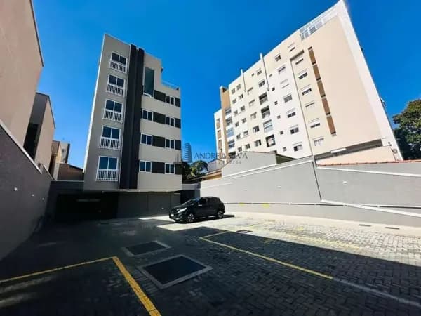 Apartamento à venda no Centro de São José dos Pinhais