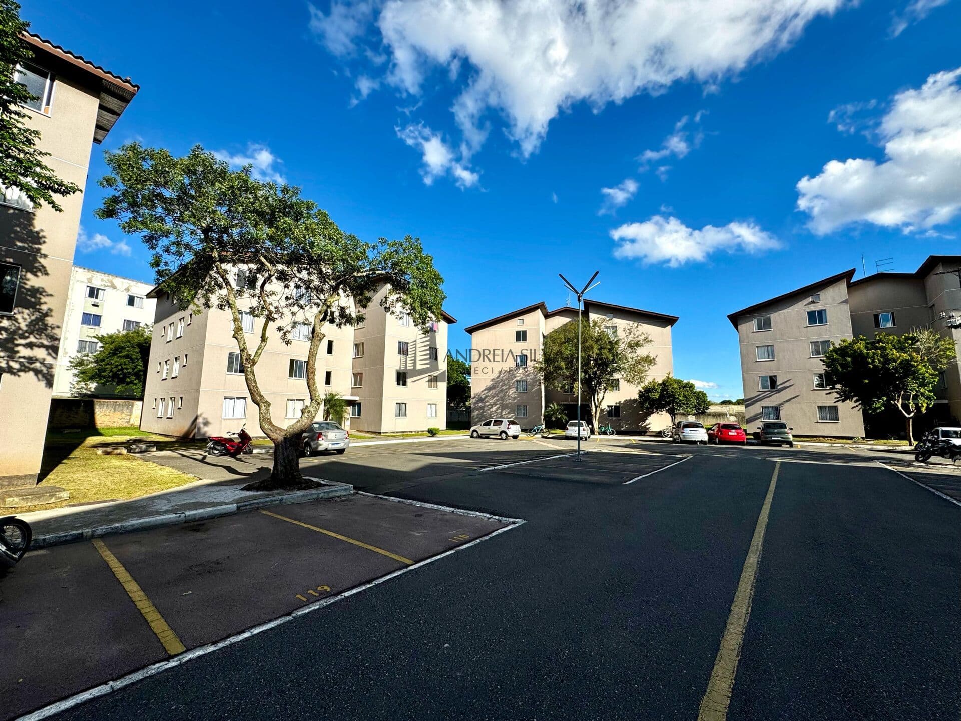 Apartamento com 02 quartos no Costeira, próximo ao Jacomar