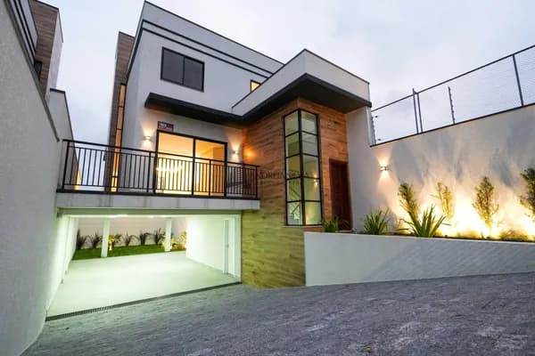 Sobrado triplex a venda no Cruzeiro, São José dos Pinhais