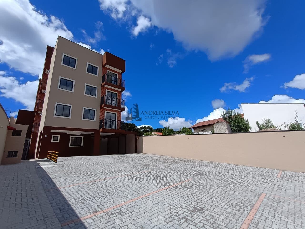 Apartamento com 02 quartos, sacada com churrasqueira no Parque da Fonte
