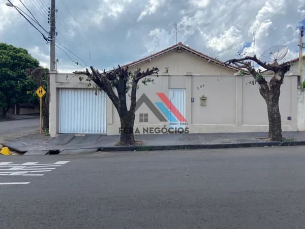 Casa em Mirandópolis - Jardim Sampaio I e II