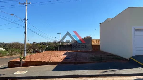 Lote/Terreno em Mirandópolis - Jardim Sampaio I
