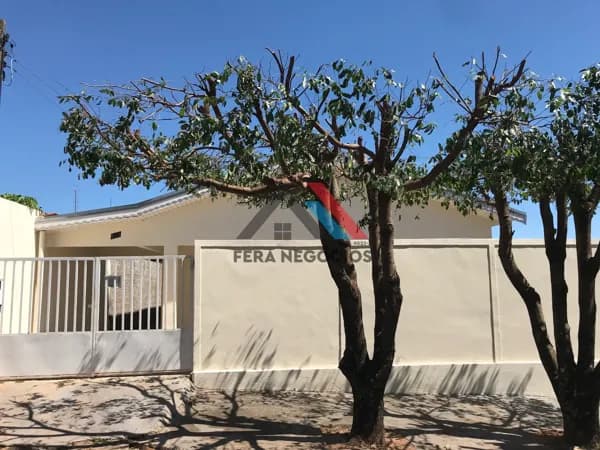 Casa em Mirandópolis - Jardim São Lourenço