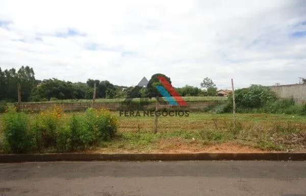 Lote/Terreno em Mirandópolis - Jardim Miguita