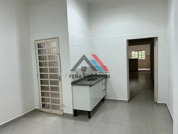 Casa em Mirandópolis - Centro