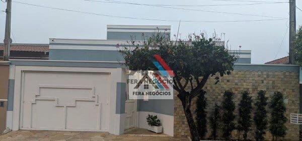 Casa em Mirandópolis - Jardim São Lourenço
