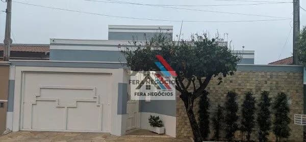 Casa em Mirandópolis - Jardim São Lourenço