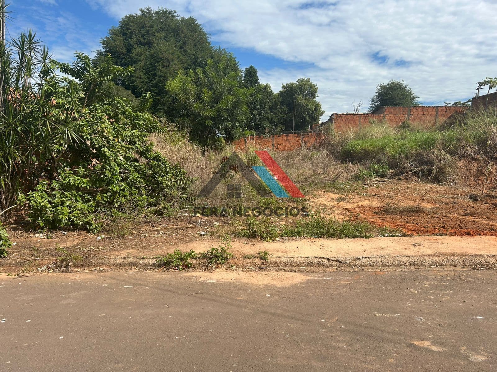 Lote/Terreno em Mirandópolis - Jardim Aeroporto II