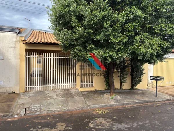 Casa em Mirandópolis - Conjunto Habitacional Colina Verde