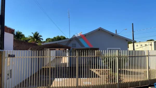 Casa em Mirandópolis - Jardim São Lourenço