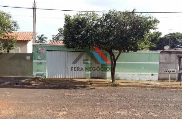 Casa em Mirandópolis - Centro