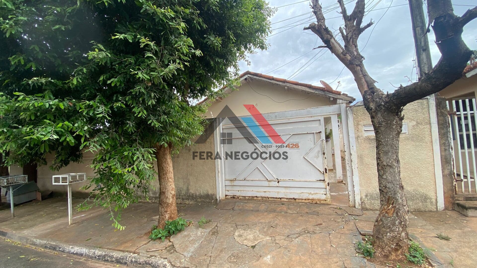 Casa em Mirandópolis - Conjunto Habitacional Colina Verde