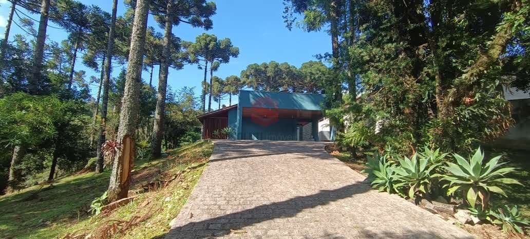 Residencia Encantadora, no Condomínio Villagio Verde - M Bom Jesus - Campo Largo!