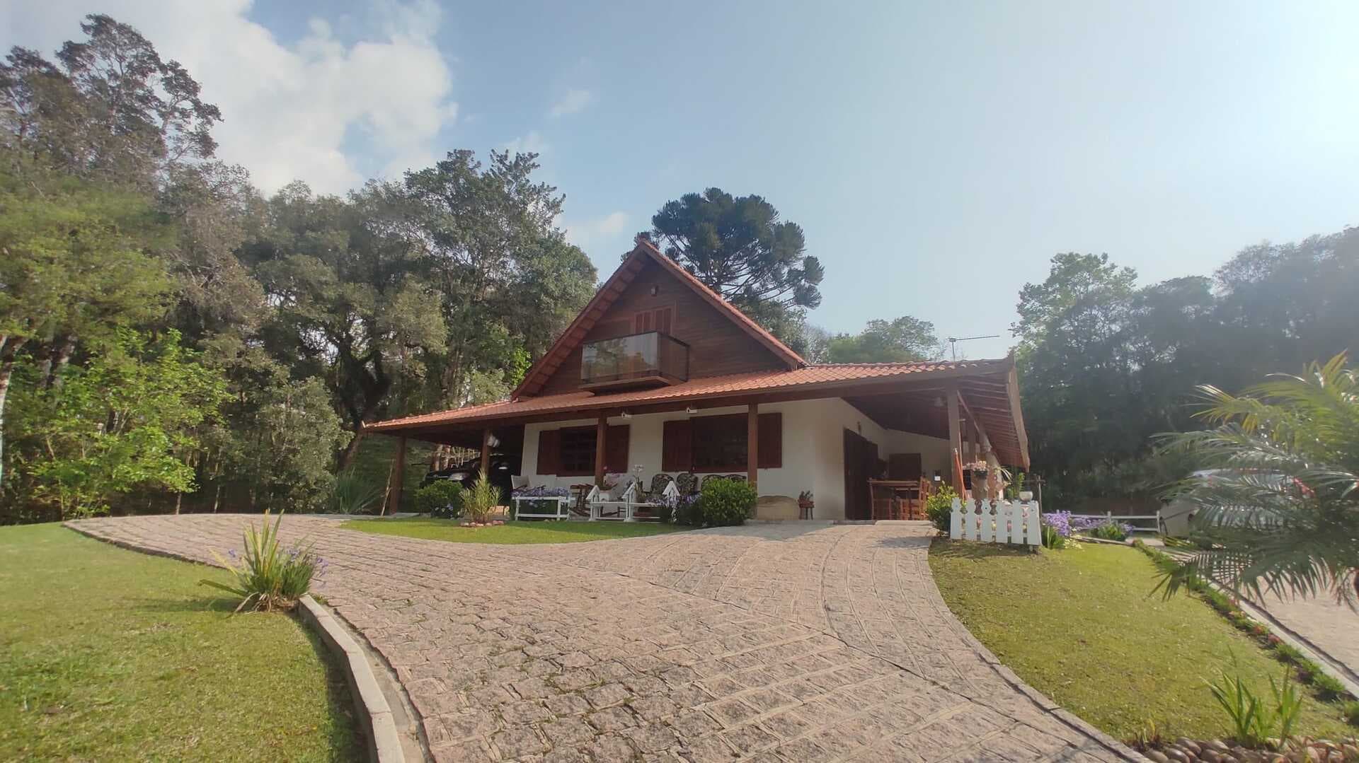 Chácara com 5.147,50m2 e 370m2 de área construída, completa, Bugre, Balsa Nova, PR