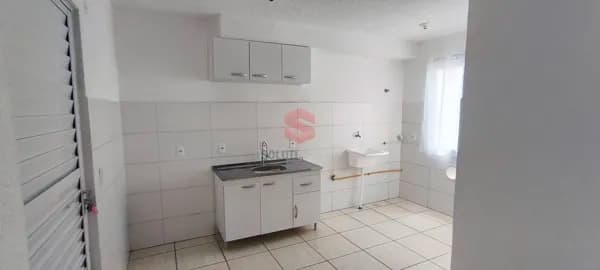 Apartamento 02 Quartos, bairro Lot. São Gerônimo, Campo Largo/PR