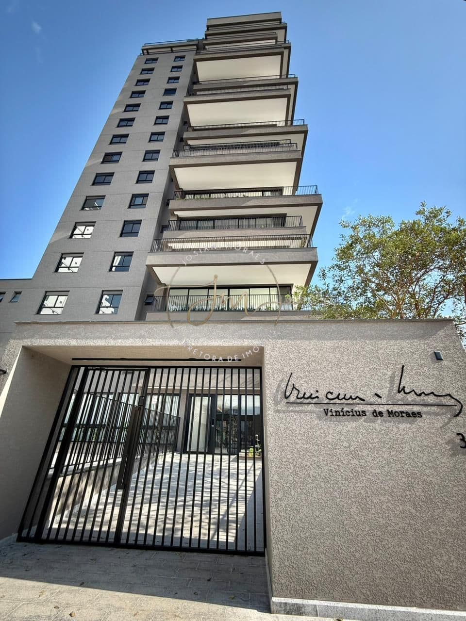 Apartamento alto padrão com 3 suítes no bairro Victor Konder