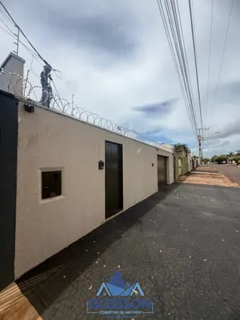 Casa com 03 Dormitórios à Venda – Setor Sul | Ituiutaba/MG
