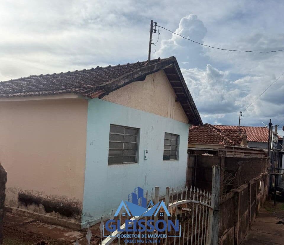 Casa com 03 Dormitórios – Bairro Independência-Ituiutaba/MG