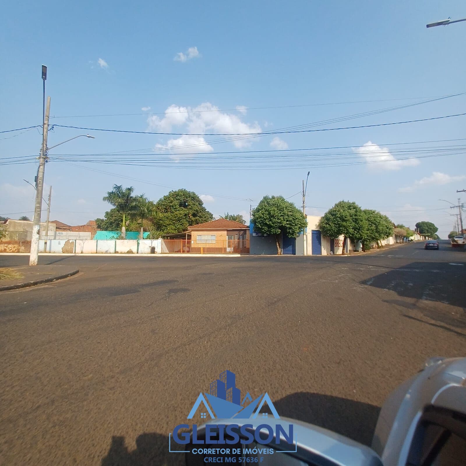 Prédio Comercial/ Residencial