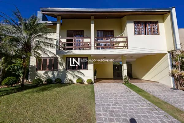 Casa à Venda no Boa Vista: Condomínio Fechado, 3 Quartos, 201m² e Terreno Amplo!