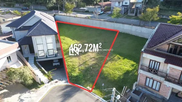Terreno em Condomínio Fechado com 462,72m² - Santa Cândida