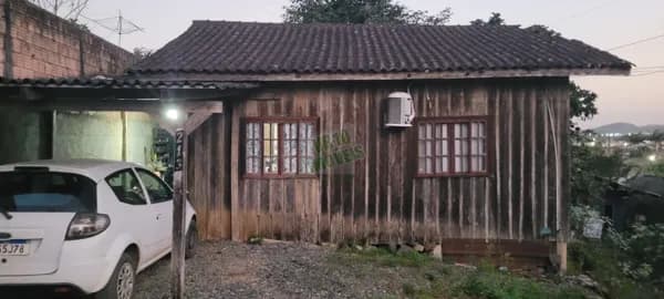Casa em Joinville - Paranaguamirim