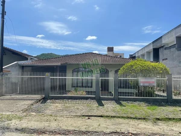 Casa em Joinville - Itinga