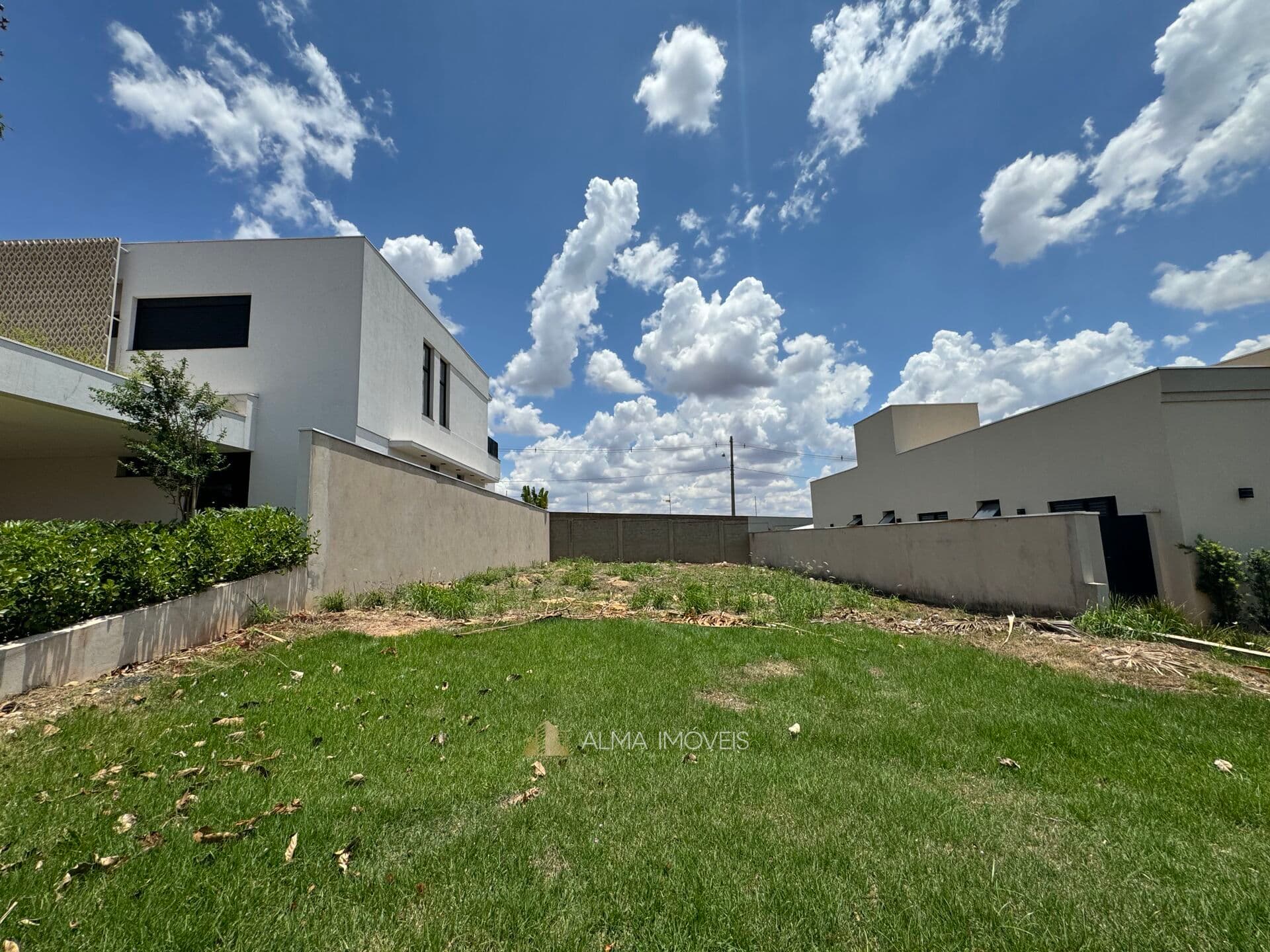 Lote no Condomínio Quinta dos Ventos - Excelente Localização