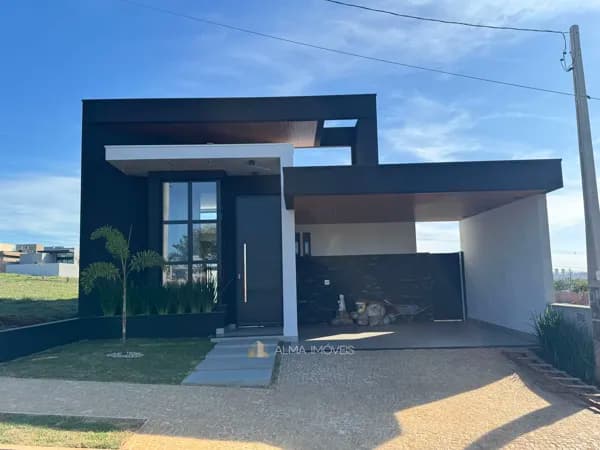 Casa Térrea à Venda no Condomínio Quinta da Mata I