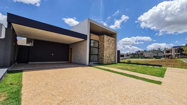 Casa Térrea de Alto Padrão – Condomínio Alto do Castelo 1