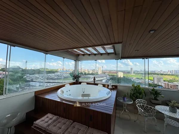 Cobertura com vista para o Estádio do Comercial