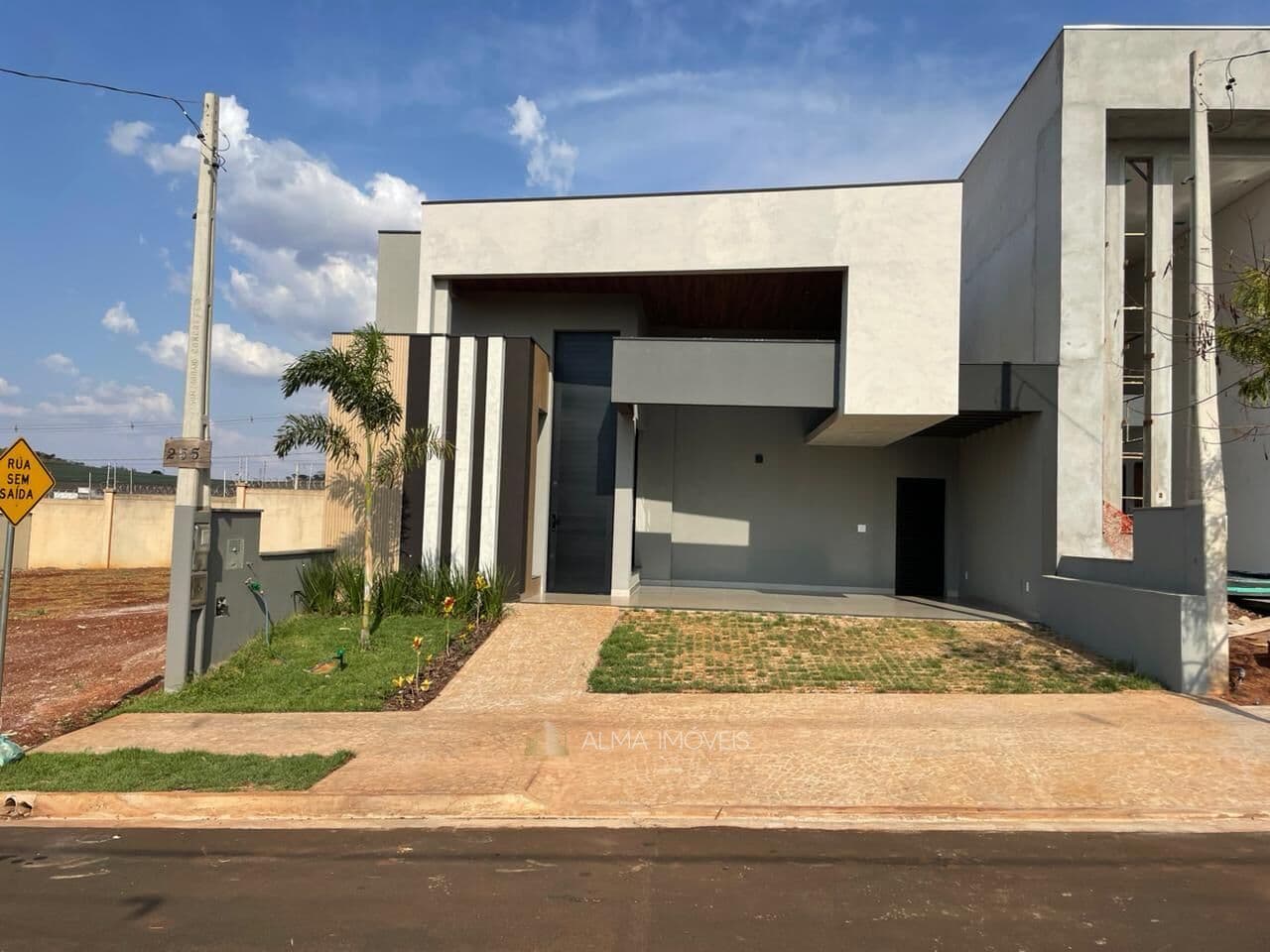 Casa Térrea à Venda no Condomínio Quinta da Mata II