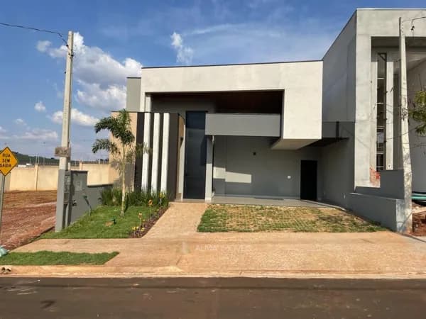 Casa Térrea à Venda no Condomínio Quinta da Mata II